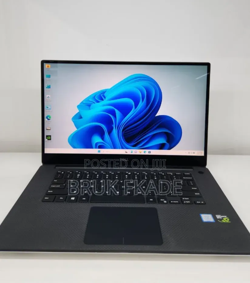 New Laptop Dell XPS 15 16GB Intel Core i7 SSD 512GB