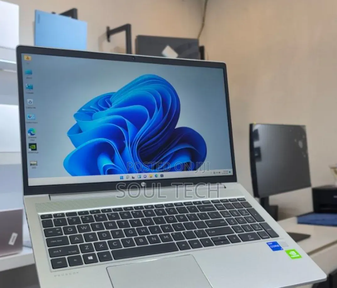 New Laptop HP ProBook 450 G8 16GB Intel Core i7 SSD 512GB