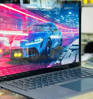 New Laptop Microsoft Surface 8GB Intel Core i5 SSD 256GB