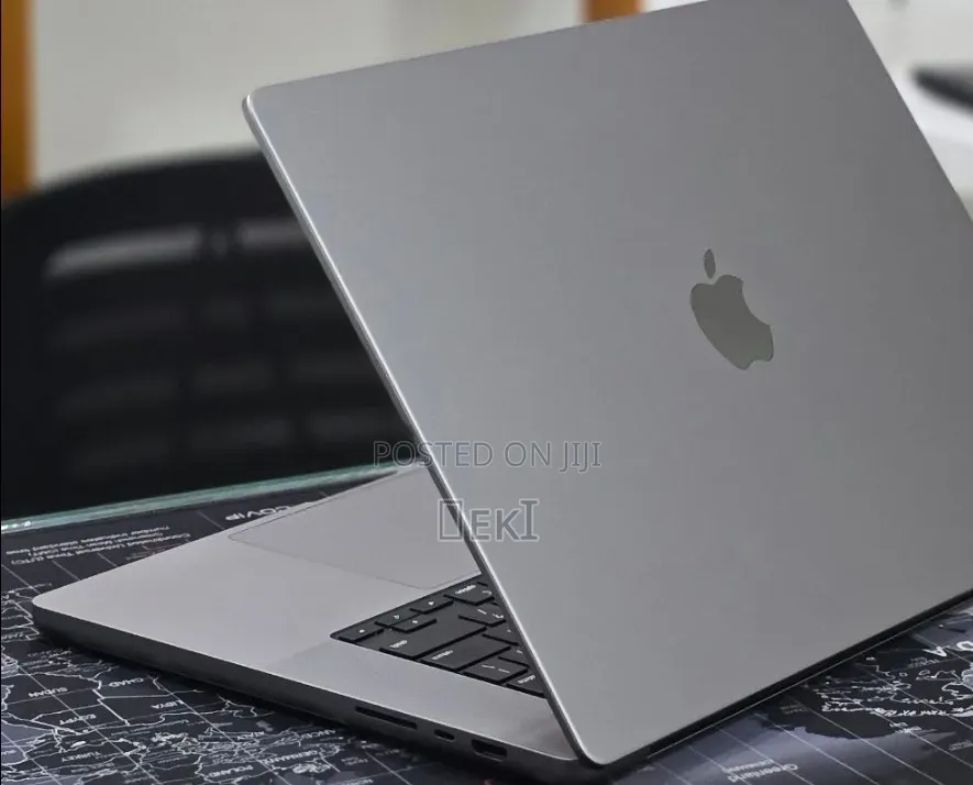 New Laptop Apple MacBook Pro 2023 M2 Pro 16GB Apple M2 SSD 512GB