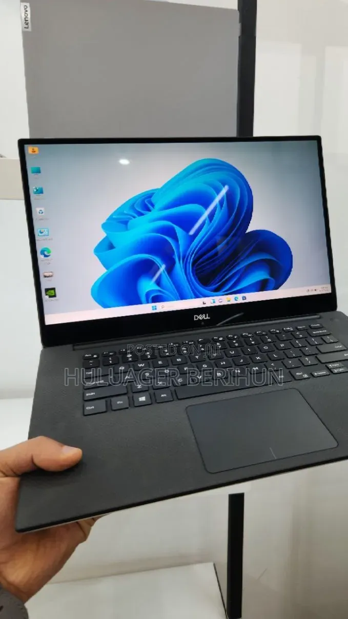 New Laptop Dell XPS 15 16GB Intel Core i7 SSD 512GB