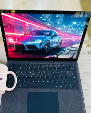 New Laptop Microsoft Surface 8GB Intel Core i5 SSD 256GB