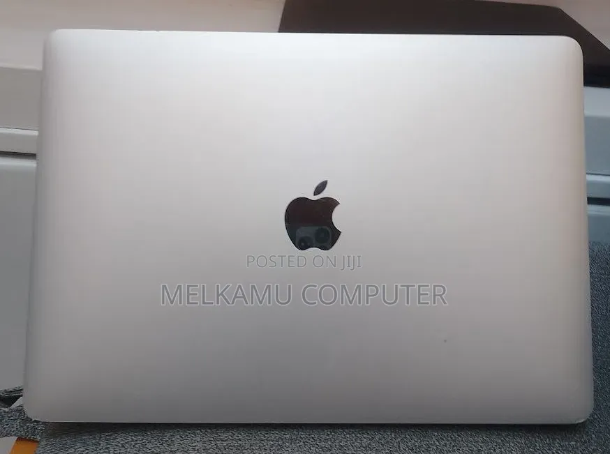 New Laptop Apple MacBook Air 2020 M1 8GB Apple M1 SSD 256GB