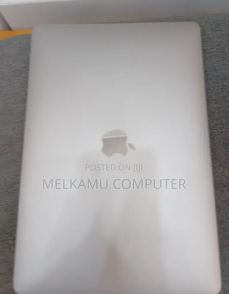 New Laptop Apple MacBook Air 2020 M1 8GB Apple M1 SSD 256GB