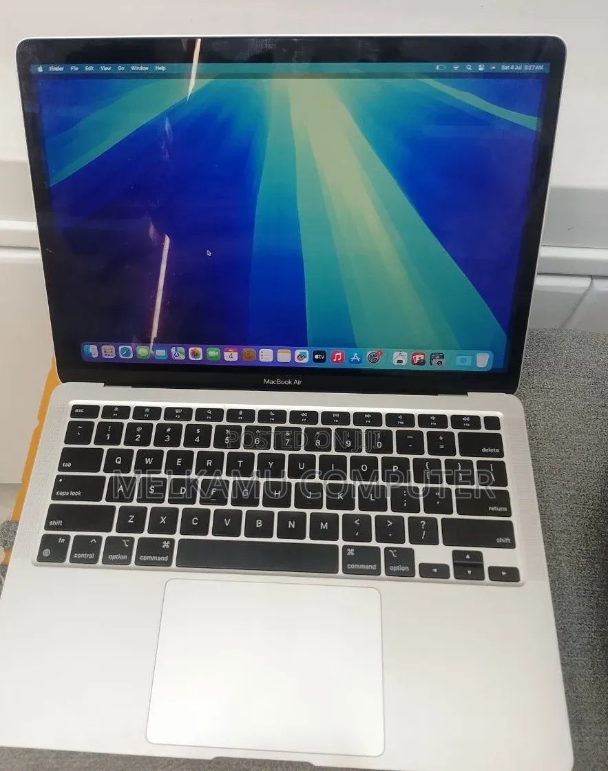 New Laptop Apple MacBook Air 2020 M1 8GB Apple M1 SSD 256GB