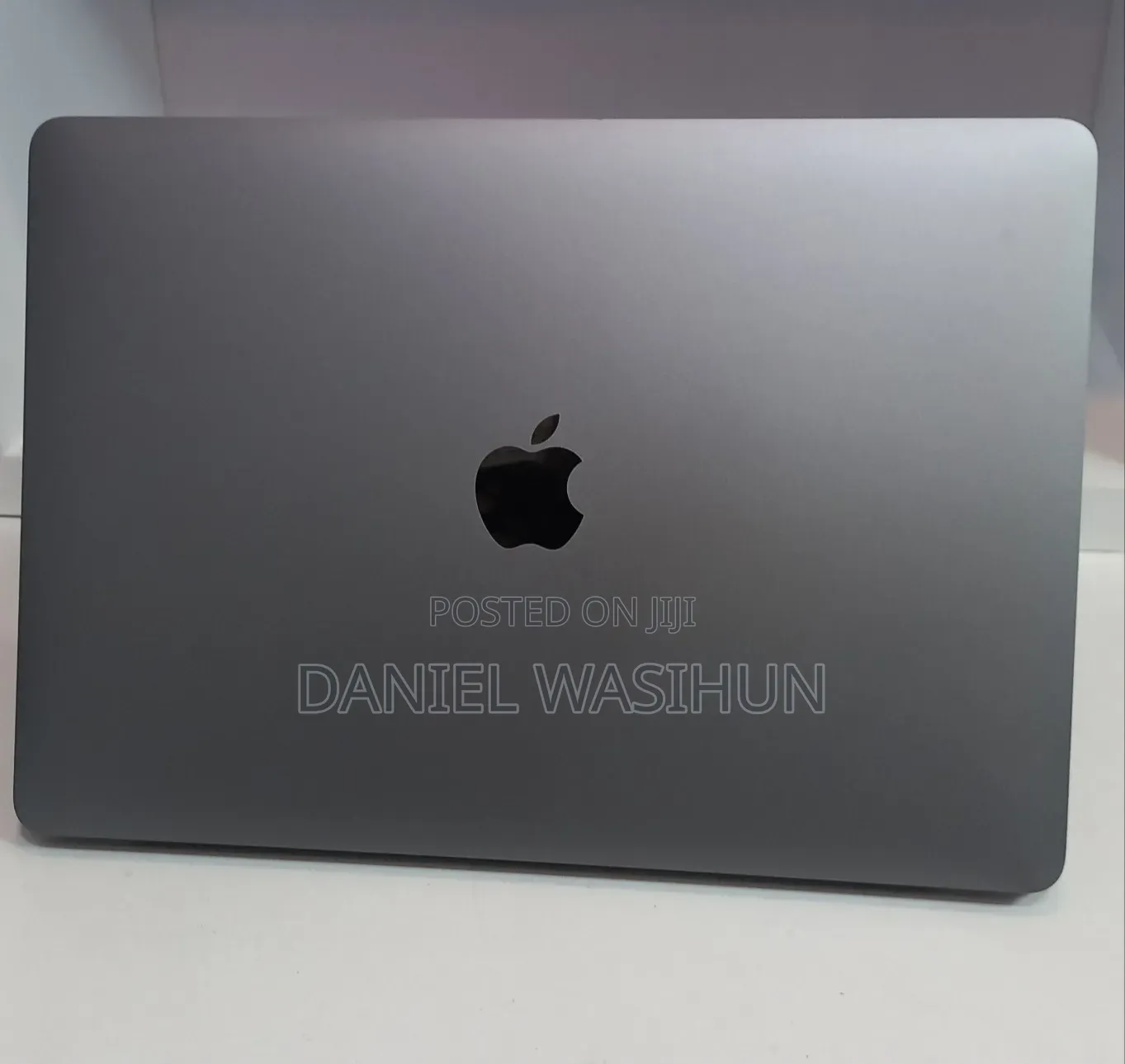 New Laptop Apple MacBook Pro 2021 M1 8GB Apple M1 Pro SSD 256GB