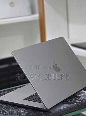 New Laptop Apple MacBook Pro 2023 M2 Pro 16GB SSD 512GB