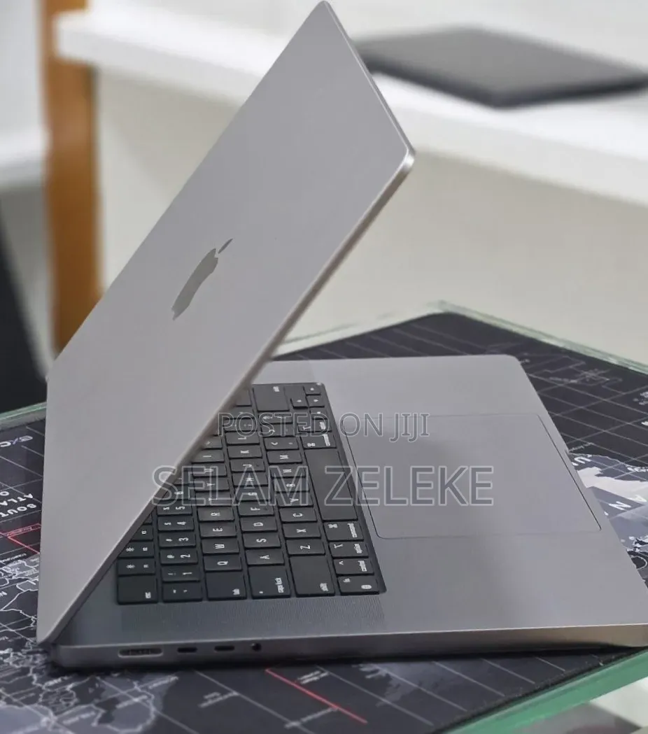 New Laptop Apple MacBook Pro 2023 M2 Pro 16GB SSD 512GB