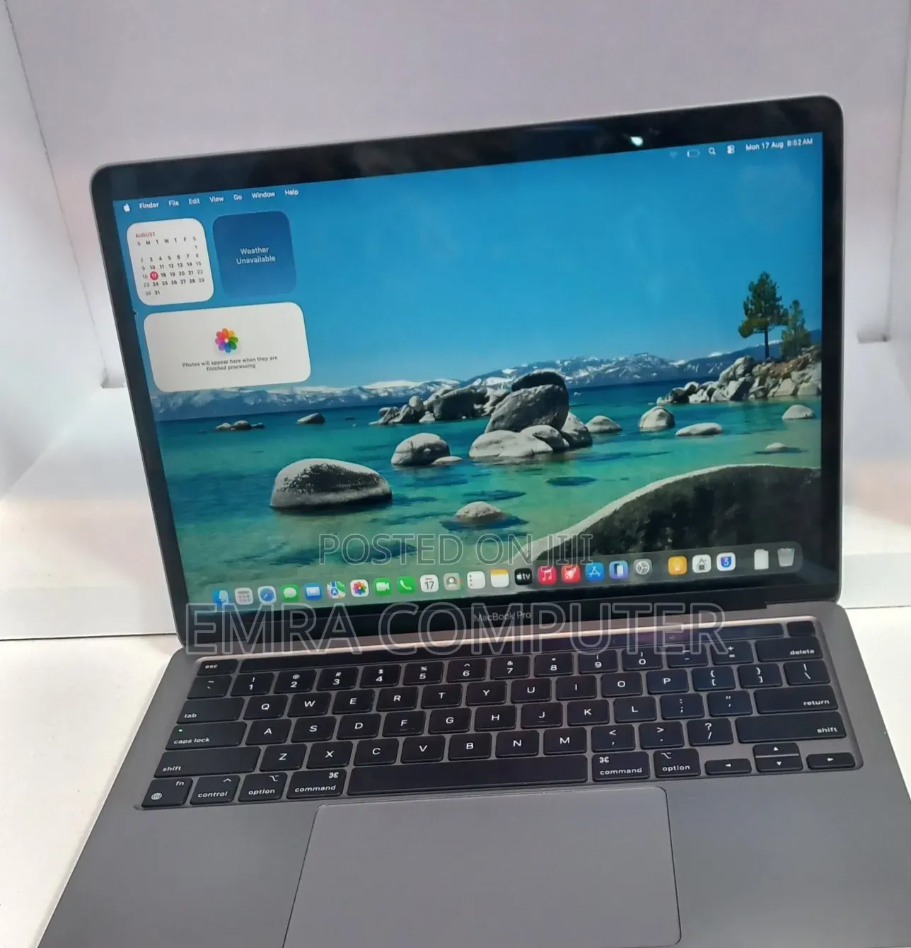 New Laptop Apple MacBook Pro 2020 M1 8GB Apple M1 Pro SSD 256GB