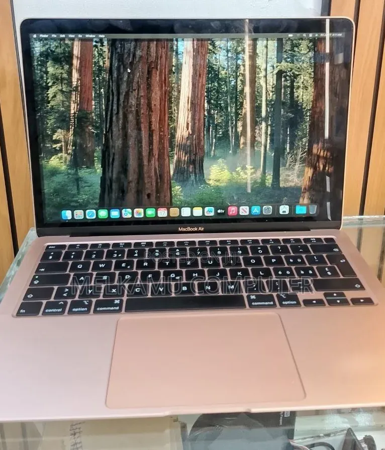 New Laptop Apple MacBook Air 2020 8GB Intel Core i5 SSD 256GB