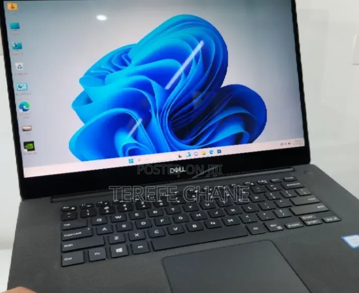 New Laptop Dell XPS 15 16GB Intel Core i7 SSD 512GB