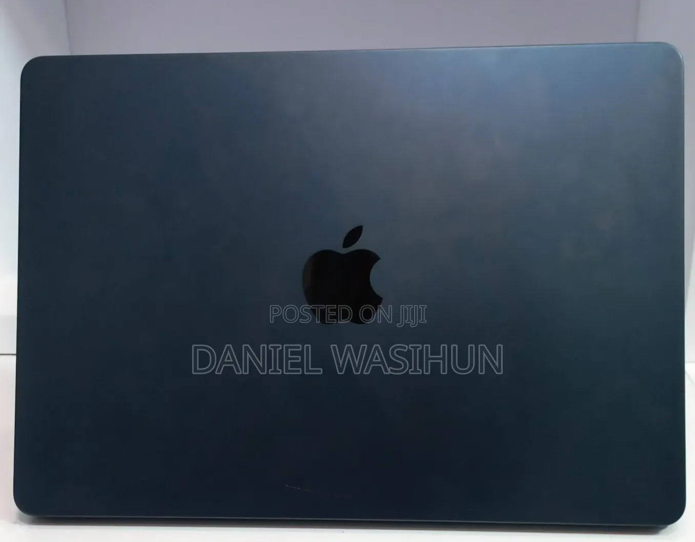 New Laptop Apple MacBook Air 2022 M2 8GB Apple M2 SSD 256GB