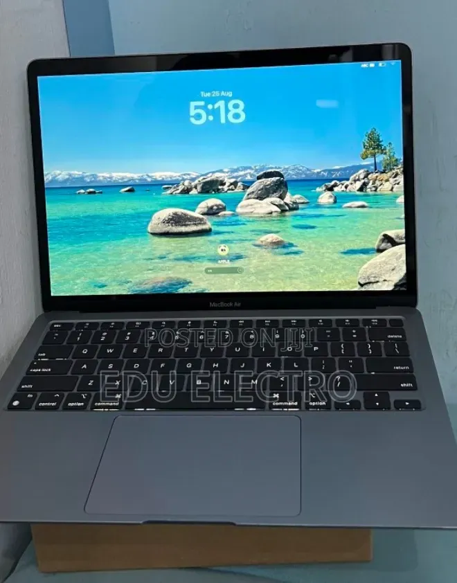 New Laptop Apple MacBook Air 2020 M1 8GB Apple M1 SSD 256GB