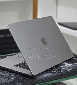 New Laptop Apple MacBook Pro 2023 M2 16GB Apple M2 SSD 512GB