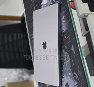 New Laptop Apple MacBook Pro 2023 M2 16GB Apple M2 SSD 512GB