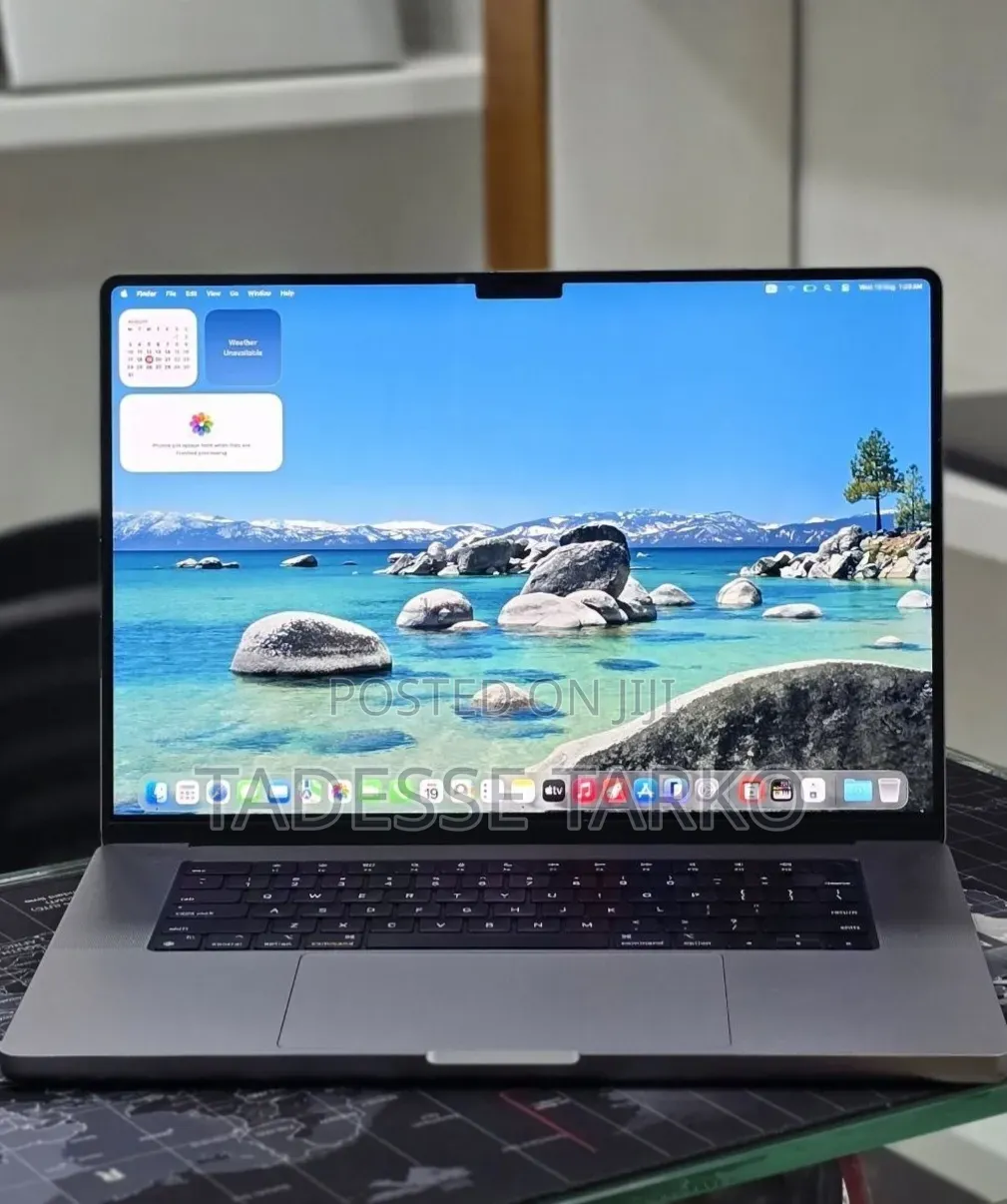 New Laptop Apple MacBook Pro 2023 M2 16GB Apple M2 SSD 512GB