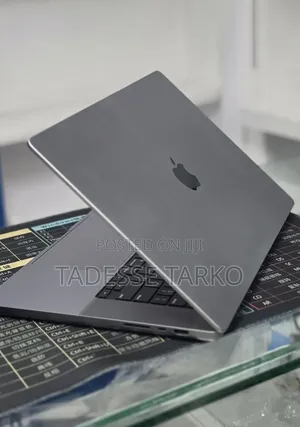 New Laptop Apple MacBook Pro 2021 M1 Max 64GB Apple M1 Max SSD 1T