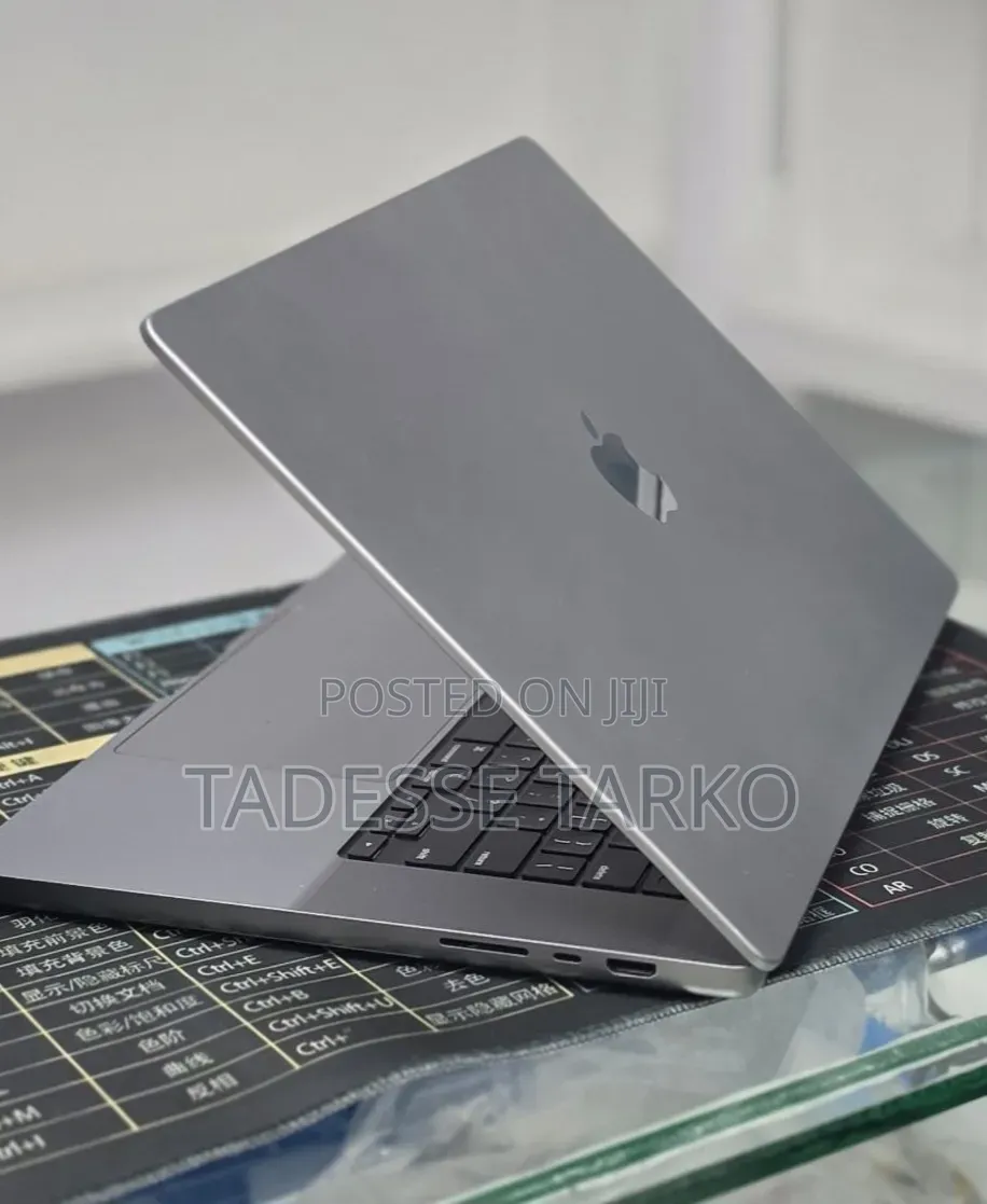 New Laptop Apple MacBook Pro 2021 M1 Max 64GB Apple M1 Max SSD 1T