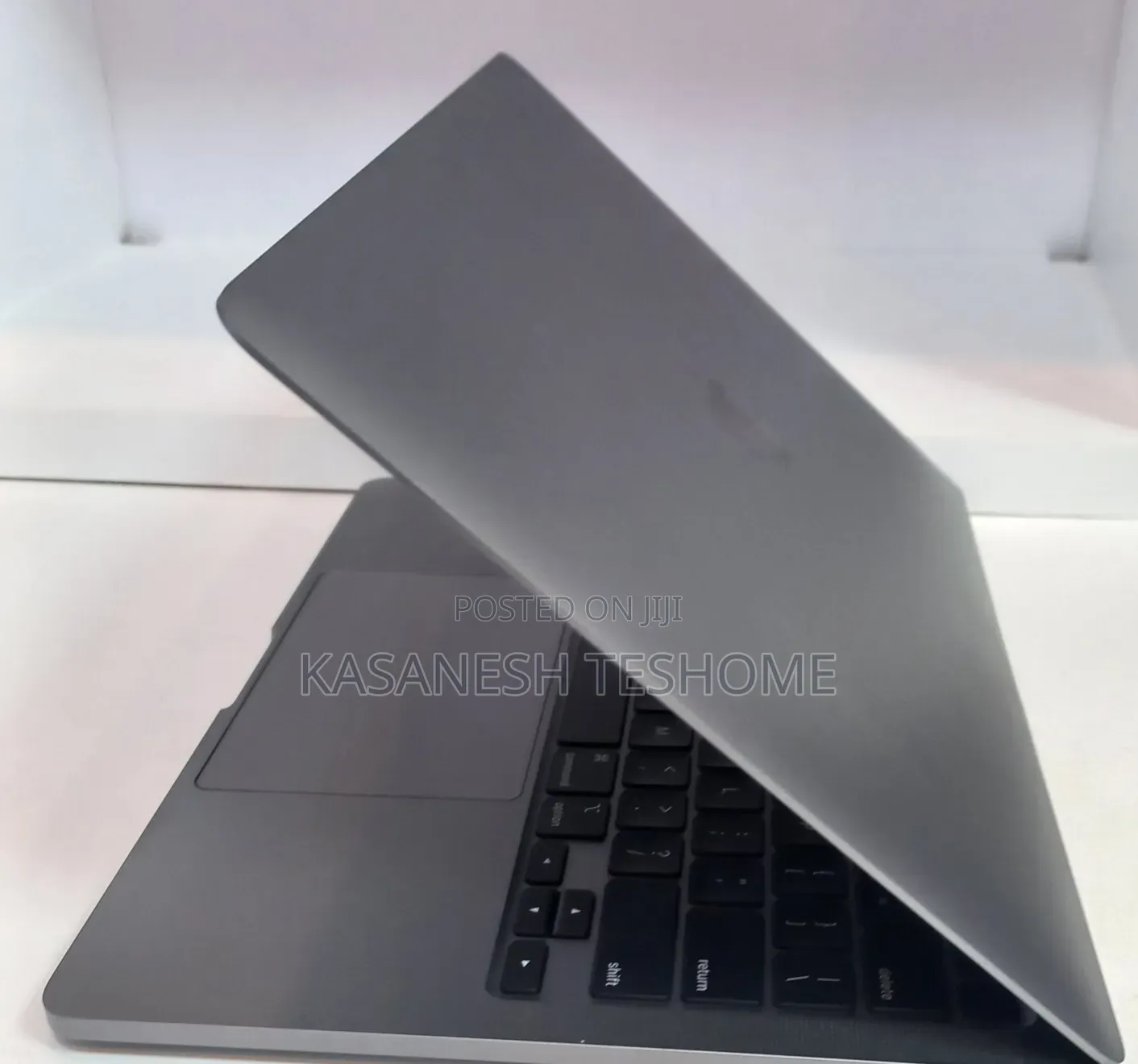 New Laptop Apple MacBook Air 2020 M1 8GB Intel Core i7 SSD 256GB