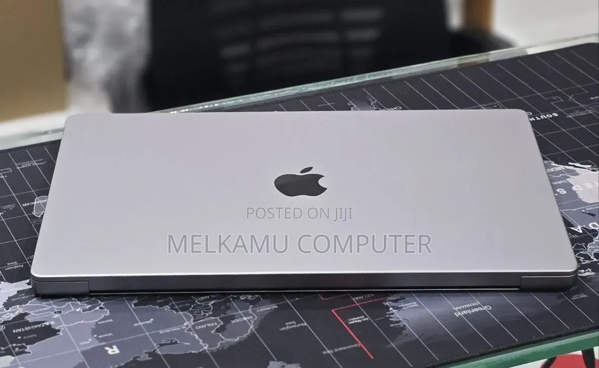 New Laptop Apple MacBook Pro 2023 M2 16GB Apple M2 SSD 512GB