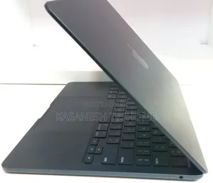 New Laptop Apple MacBook Air 2022 M2 8GB Intel Core 2 Quad SSD 256GB