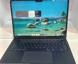 New Laptop Apple MacBook Air 2022 M2 8GB Intel Core 2 Quad SSD 256GB