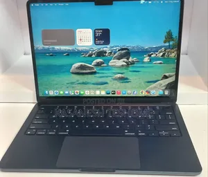 New Laptop Apple MacBook Air 2022 M2 8GB Intel Core 2 Quad SSD 256GB