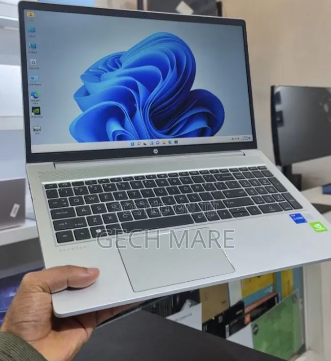 New Laptop HP ProBook 440 G9 16GB Intel Core i7 SSD 512GB