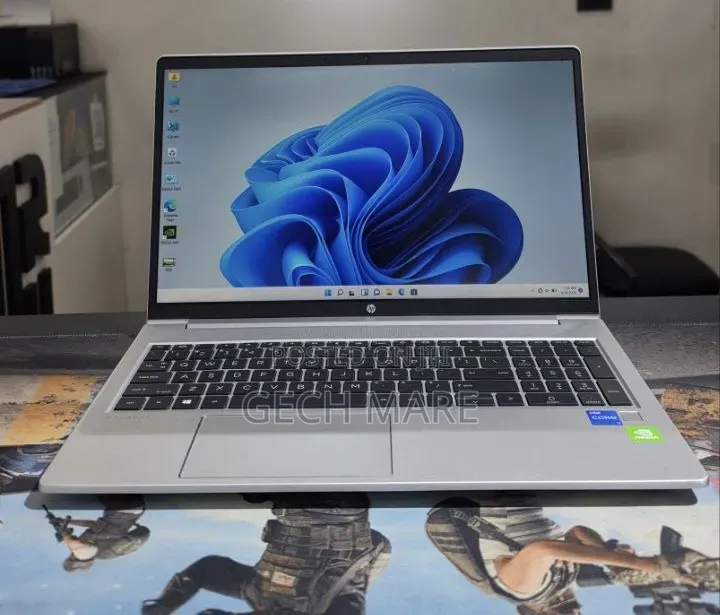 New Laptop HP ProBook 440 G9 16GB Intel Core i7 SSD 512GB