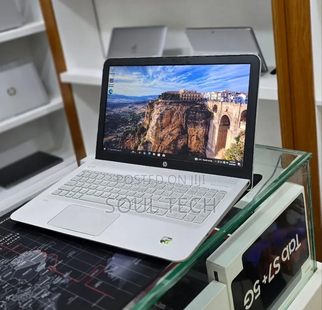 New Laptop HP Envy 15 12GB Intel Core i5 HDD+SSD 1T