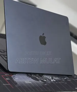 New Laptop Apple MacBook Air 2025 M4 16GB Apple M4 SSD 256GB