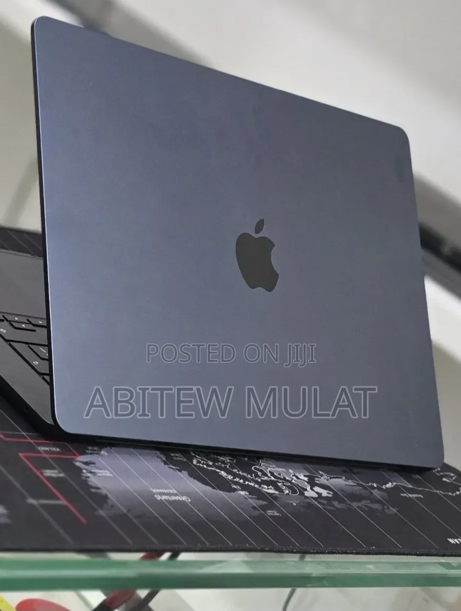 New Laptop Apple MacBook Air 2025 M4 16GB Apple M4 SSD 256GB