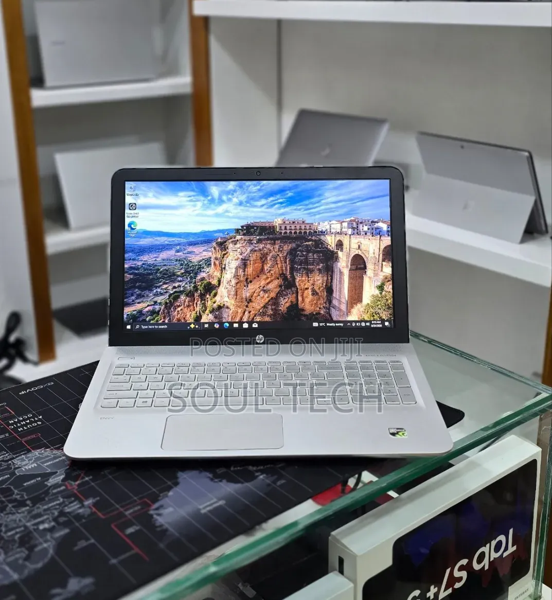 New Laptop HP Envy 15 12GB Intel Core i5 HDD+SSD 1T