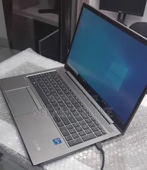New Laptop HP 16GB Intel Core i7 SSD 512GB