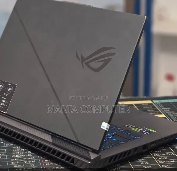 New Laptop Asus ROG Strix G15 16GB Intel Core i9 SSD 1T