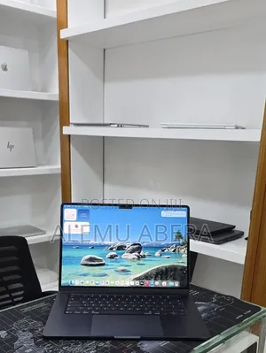 New Laptop Apple MacBook Air 2025 M4 16GB Apple M4 SSD 256GB