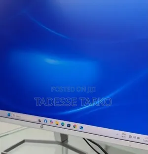 HP 27 Inch Monitor