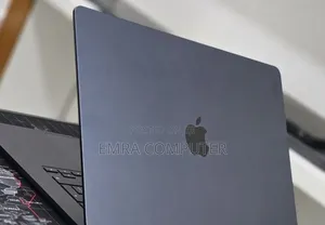 New Laptop Apple MacBook Air 2025 M4 16GB Apple M4 SSD 256GB