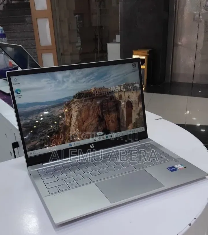 New Laptop HP Pavilion 14 16GB Intel Core i5 SSD 512GB