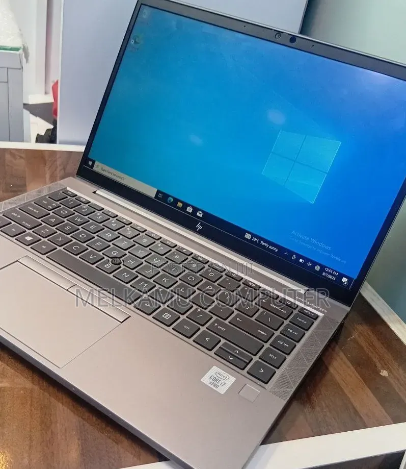 New Laptop HP ZBook Firefly 14 G7 16GB Intel Core i7 SSD 512GB