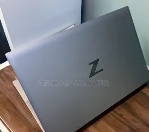 New Laptop HP ZBook Firefly 14 G7 16GB Intel Core i7 SSD 512GB