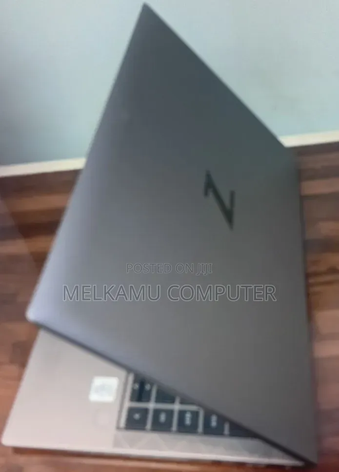 New Laptop HP ZBook Firefly 14 G7 16GB Intel Core i7 SSD 512GB
