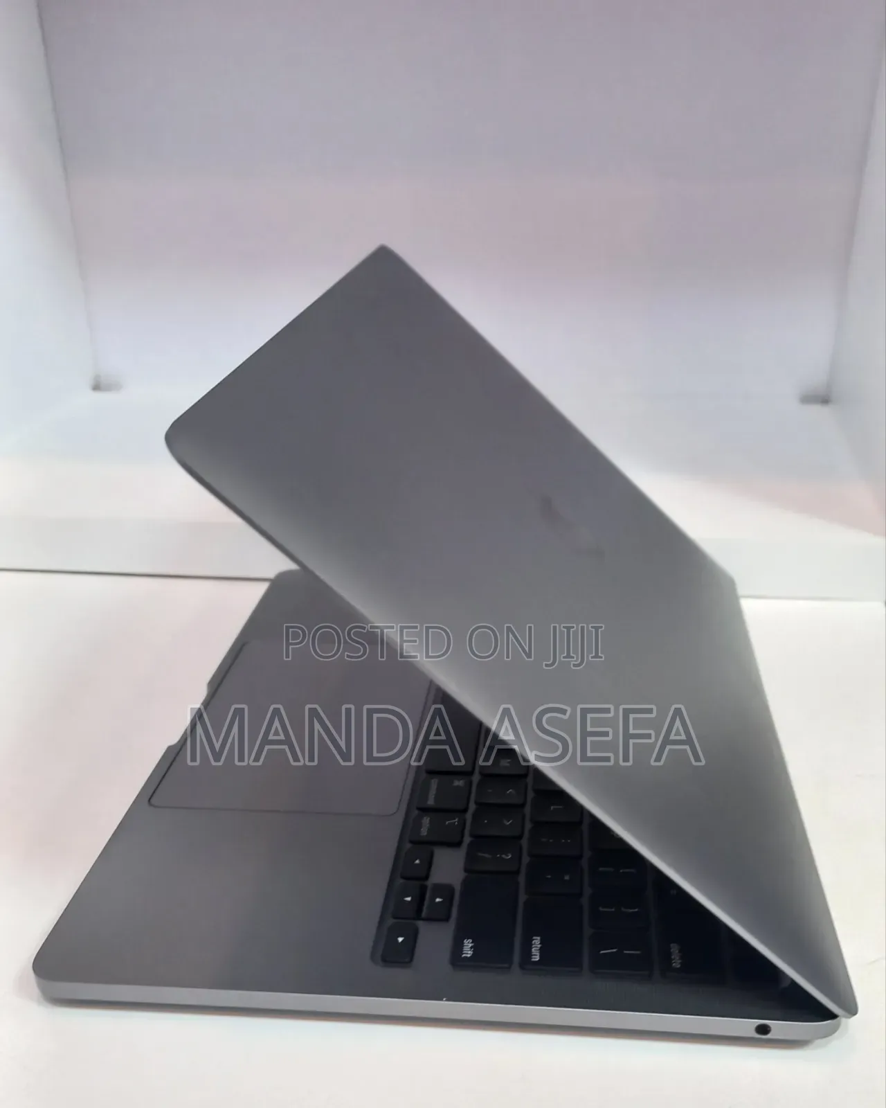 New Laptop Apple MacBook Pro 2020 M1 8GB Apple M1 SSD 256GB