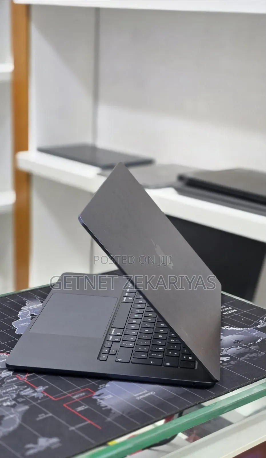 New Laptop Apple MacBook Air 2025 M4 16GB AMD A8 SSD 256GB
