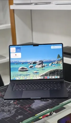 New Laptop Apple MacBook Air 2025 M4 16GB AMD A8 SSD 256GB