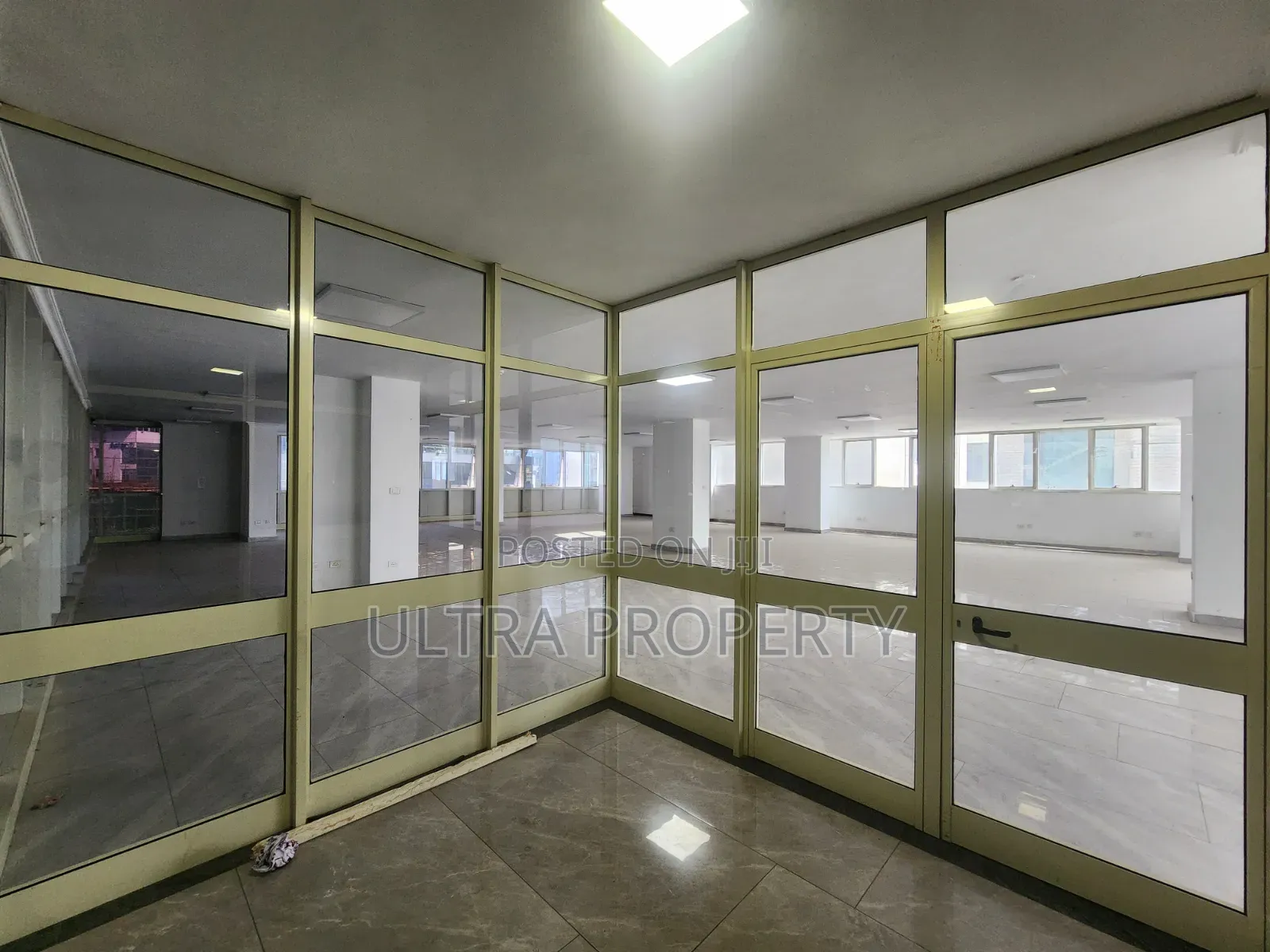 400 SQM Office Space for Rent | Prime Location