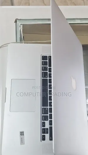 New Laptop Apple MacBook 2015 16GB Intel Core i7 SSD 256GB