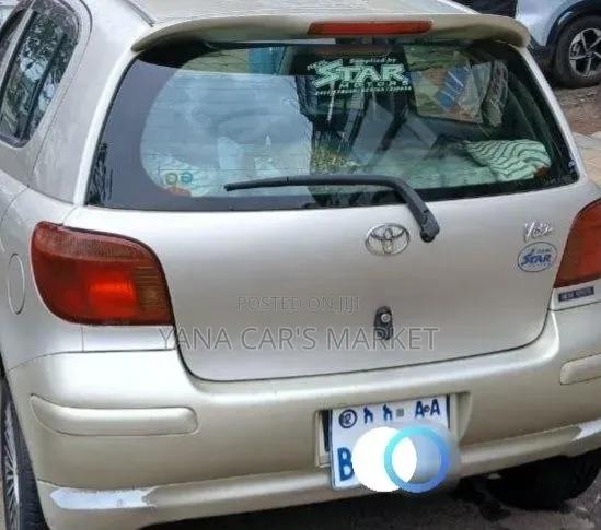 Toyota Vitz 2003 Blue