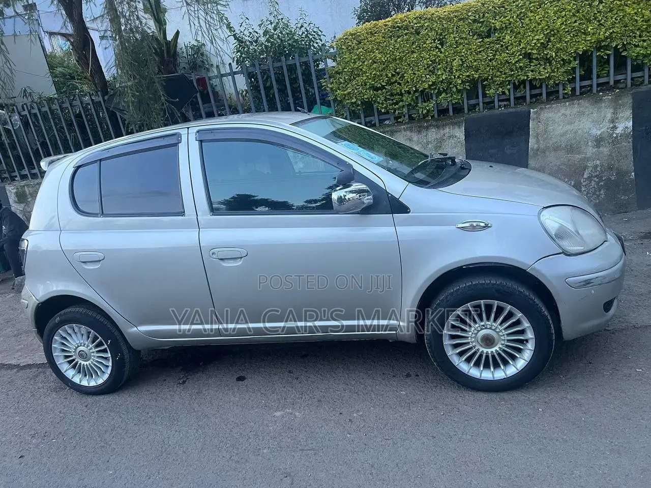 Toyota Vitz 2003 Blue