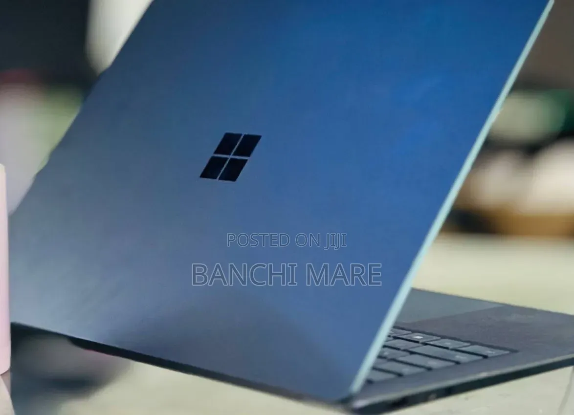 New Laptop Microsoft Surface Laptop 3 8GB Intel Core i5 SSD 256GB